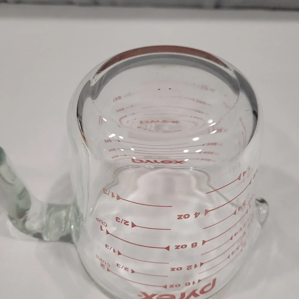 Pyrex 2 Cup Glass Measuring Cup Vintage Red Lettering USA Kitchen